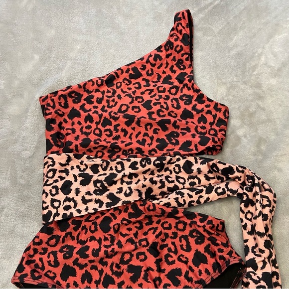 New! Beach Riot Rae leopard cutout side tie one piece swimsuit 24387 - Picture 8 of 12